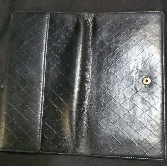 CHANEL Camellia Long Hook Wallet - Picture 12 of 16